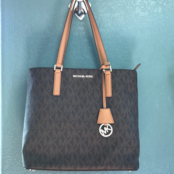 SOLD MIchael kors Morgan brown medium tote NWT - Picture 1 of 6